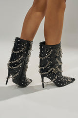 AZALEA WANG THRIGRUN BLACK SILVER HARDWARE STILETTO BOOTIE