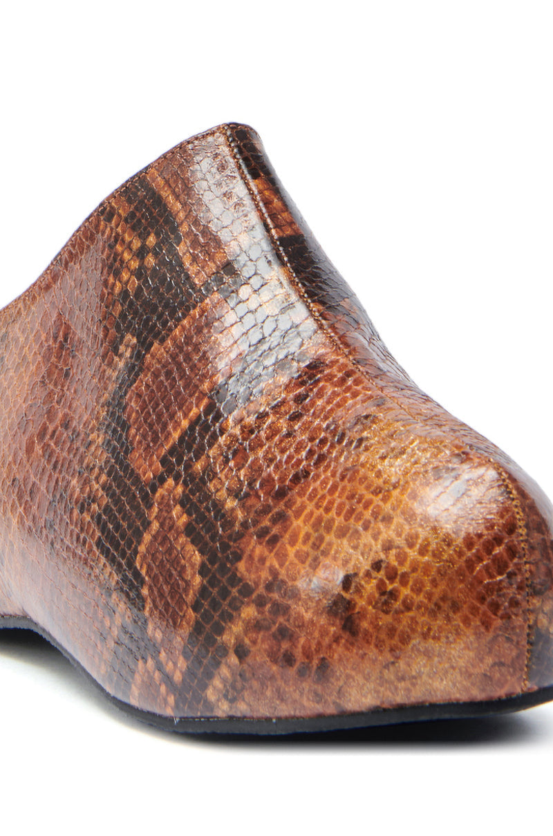 AZALEA WANG DARWIN CLOG IN BROWN SNAKE