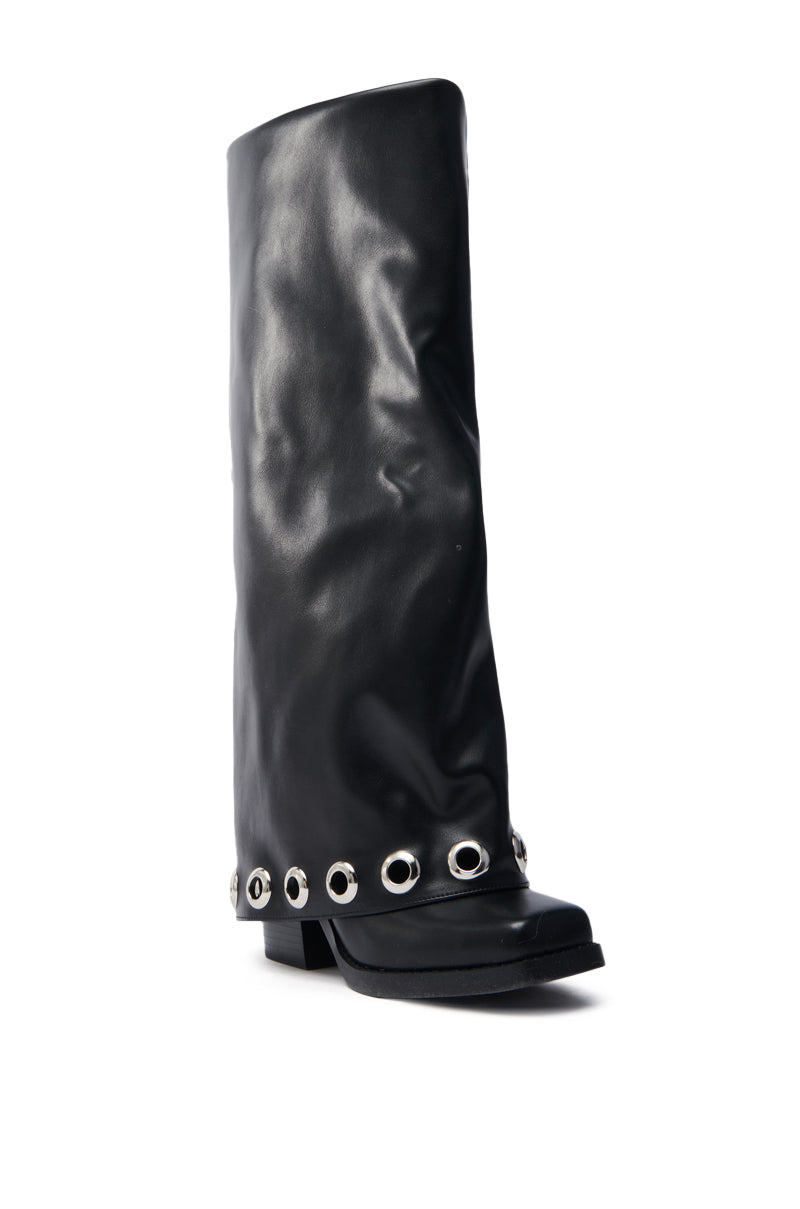 AZALEA WANG BLACK FOLD OVER CHUNKY BOOT