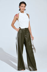 DAY TIME LOVIN TROUSER IN OLIVE