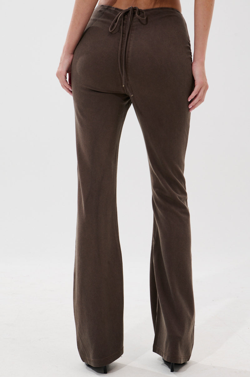 FESTIVAL LOW RISE RUCHED FLARE LEGGING
