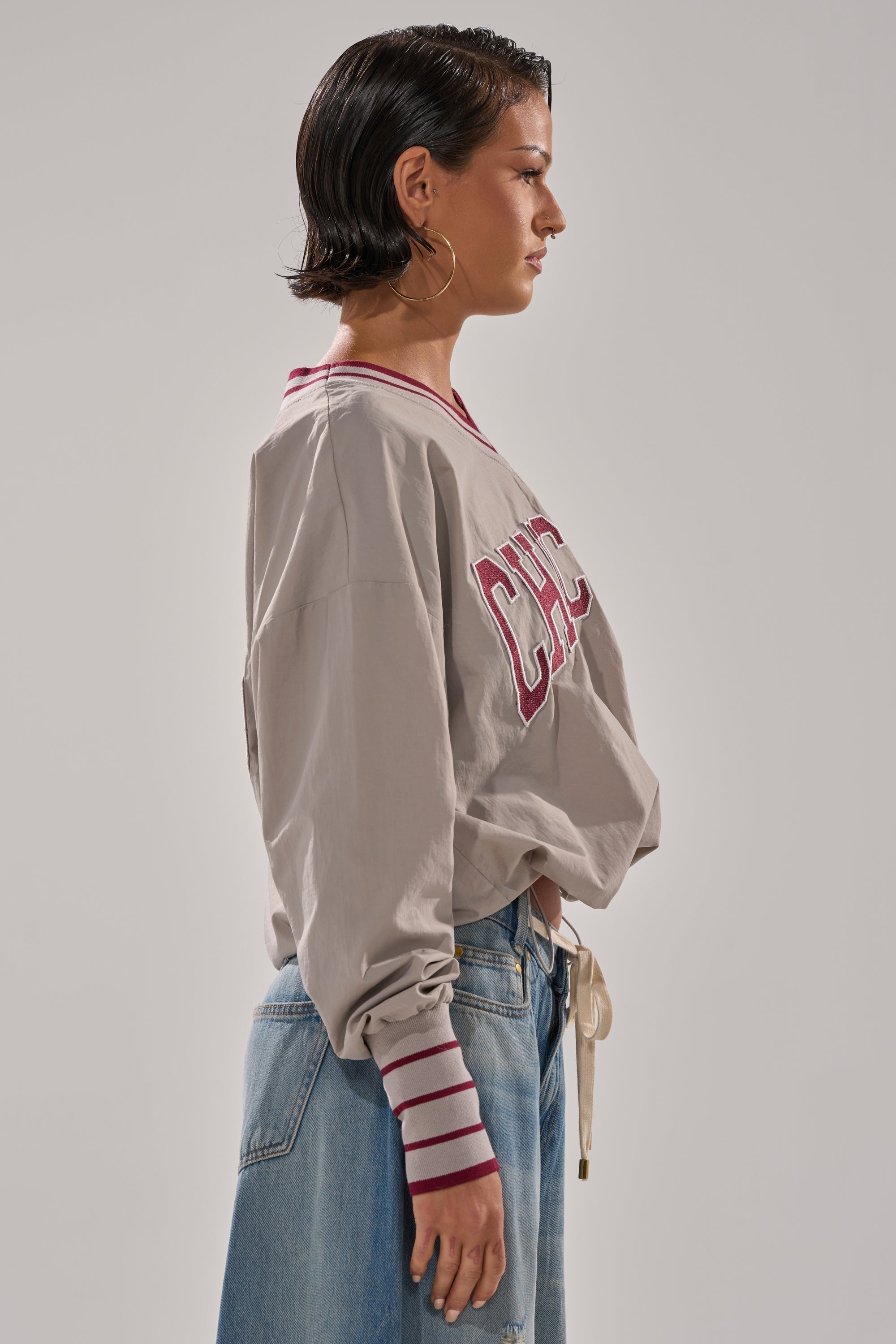 CHICAGO V-NECK SWEATSHIRT