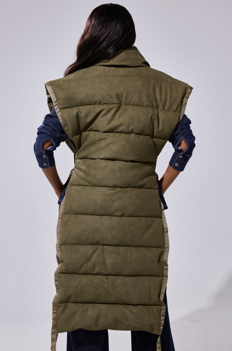 PILOT JONES LONGLINE PUFFER VEST IN CROC SUEDE