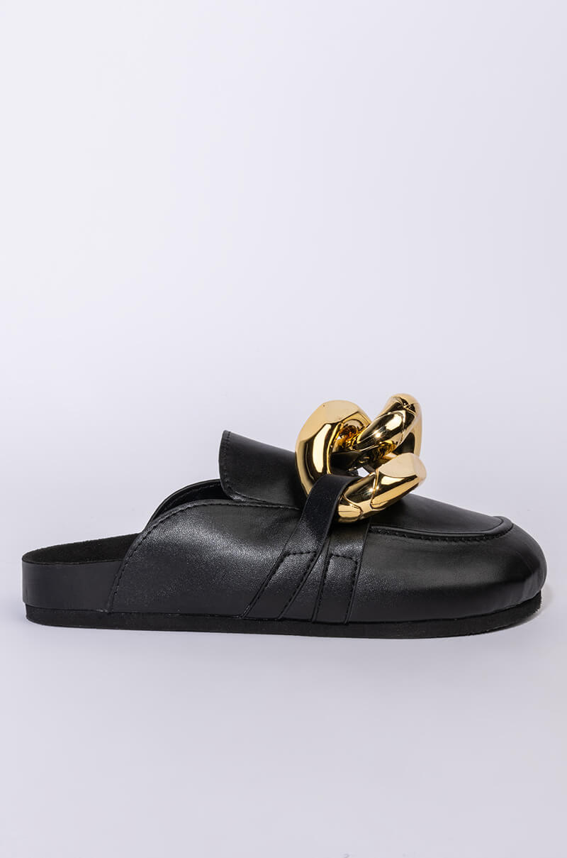 AZALEA WANG LAYIN LOW FLAT IN BLACK