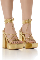 AZALEA WANG TABBY GOLD CROC PLATFORM SANDAL