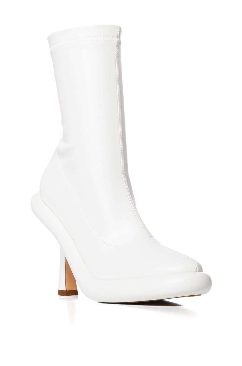 AZALEA WANG TARROW STILETTO PU BOOTIE IN WHITE