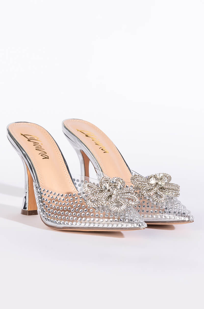 DIVINNY EMBELLISHED PUMP IN SILVER